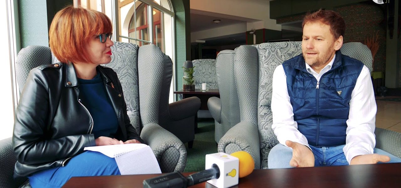 PŁYNIEMY JEDNĄ ŁÓDKĄ. HOTEL ANDERS: URATOWAĆ PRACOWNIKÓW