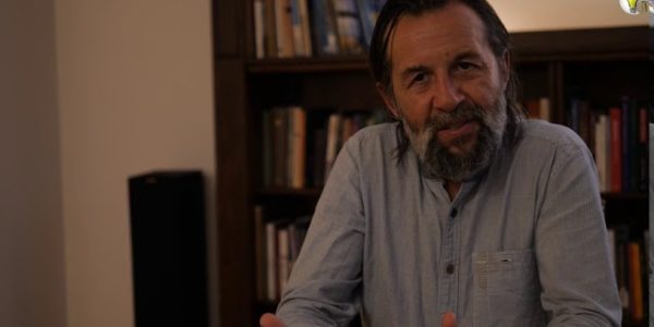 Historia zaginionych światów: rozmowa z KRZYSZTOFEM CZYŻEWSKIM o Małym centrum świata